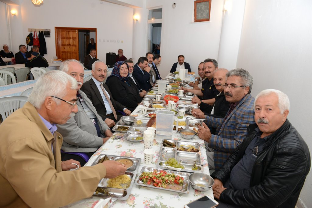 Sultan Ana Cemevinde aşure buluşması