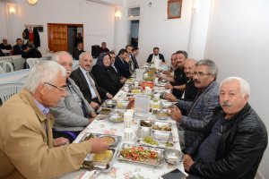 Sultan Ana Cemevinde aşure buluşması