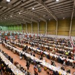 Yetim gülerse dünya güler