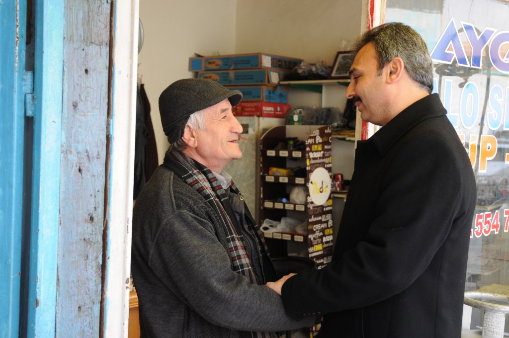 Başkan Külcü, Kunduzhan Caddesi esnafını ziyaret etti