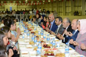 4 bin çocuk, gönül sofrasında buluştu