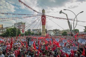 Vatandaşlarımızı demokrasi nöbetlerine ücretsiz taşıyacağız