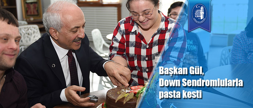 Başkan Gül, Down Sendromlularla pasta kesti