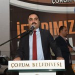 Belediye Mimarsinan’da binlerce kişiye iftar verdi