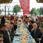 Belediye Mimarsinan’da binlerce kişiye iftar verdi