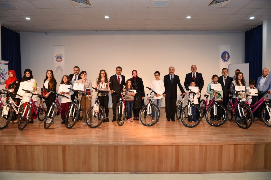 “Milli İrade ve Vatan Sevgisi” resim yarışması ödülleri sahiplerini buldu