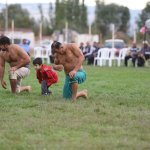 Karakucak güreşleri izleyenleri mest etti