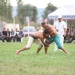 Karakucak güreşleri izleyenleri mest etti