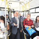 Gül, otobüste vatandaşları dinledi