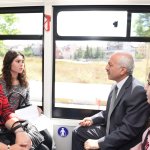 Gül, otobüste vatandaşları dinledi