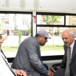 Gül, otobüste vatandaşları dinledi