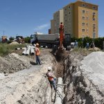 Belediye, kanalizasyon çalışmalarını sürdürüyor