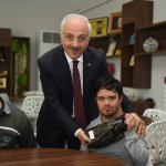 Başkan Gül, Down Sendromlularla pasta kesti