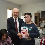 Başkan Gül, Down Sendromlularla pasta kesti