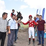 At yarışları nefes kesti