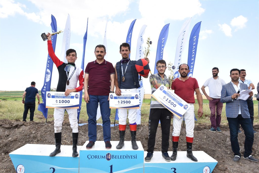 At yarışları nefes kesti