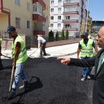 Belediye, Küçükabdullah Caddesi’ni asfaltlıyor