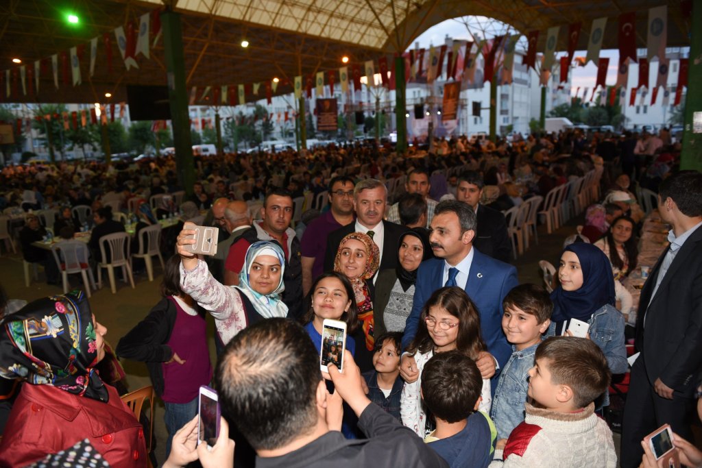 Buhara’da 5 bin kişi gönül sofrasında buluştu