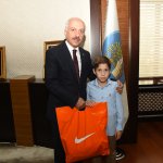 Başkan Gül, Minik Melih’i makamında kabul etti