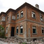 Başkan Gül, Osmancık 4. Sokakta bulunan yıkım çalışmasına katıldı