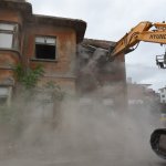 Başkan Gül, Osmancık 4. Sokakta bulunan yıkım çalışmasına katıldı