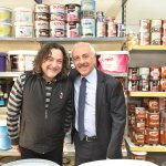 Esnaf, Başkan Gül’ü gülle karşıladı