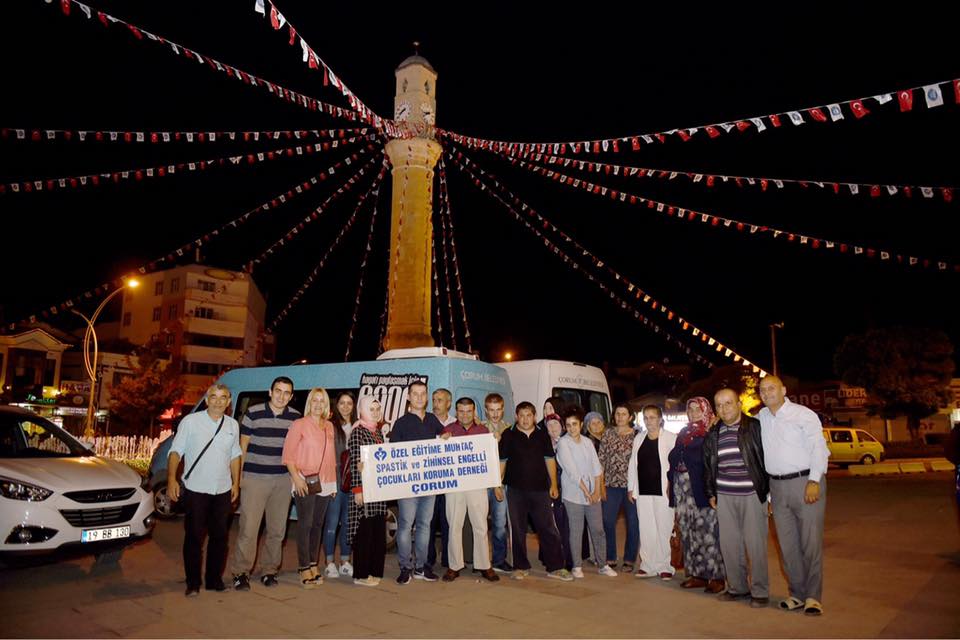 Engelli öğrenciler Ayvalık Kampında