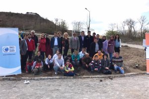 Engelli öğrencilerinden fidan dikimi etkinliği