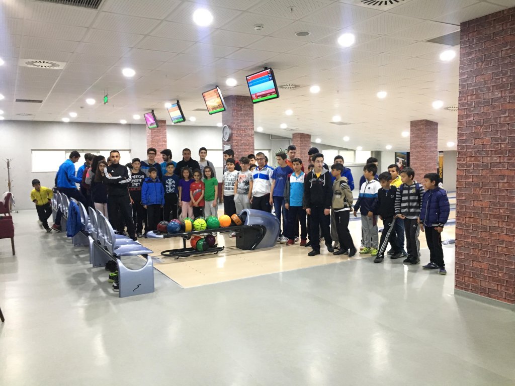 Gençler bowling de yarıştı