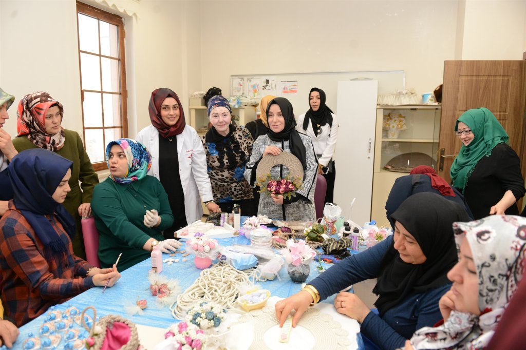 “Sevgiyle yapılan her işin bereketi ayrı oluyor”