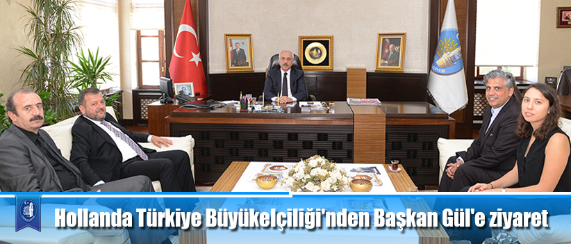 Hollanda Türkiye Büyükelçiliği'nden Başkan Gül'e ziyaret