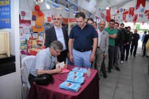 Nurkal Kumsuz, gençlerle söyleşi yaptı