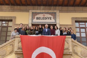 Başkan Gül, “öğrencilerimizin bu davranışları geleceğimiz adına beni çok ümitlendirdi”