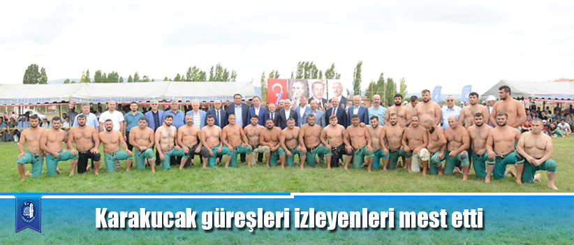 Karakucak güreşleri izleyenleri mest etti