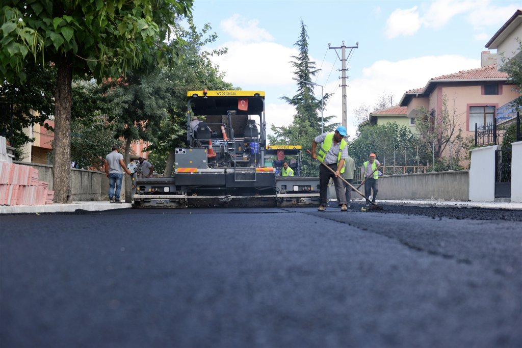 Küçük Abdullah Caddesi asfaltlandı