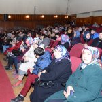 “Bir Garip Üveys, Kül ve Gül Mevsimi” büyük beğeni topladı