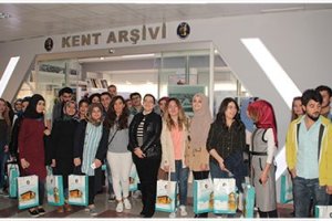 Üniversite öğrencilerinden Kent Arşivine ziyaret