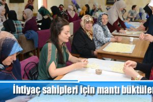 İhtiyaç sahipleri için mantı büktüler