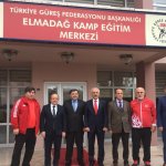 Gül ve Karadağ’dan milli güreşçilere moral desteği