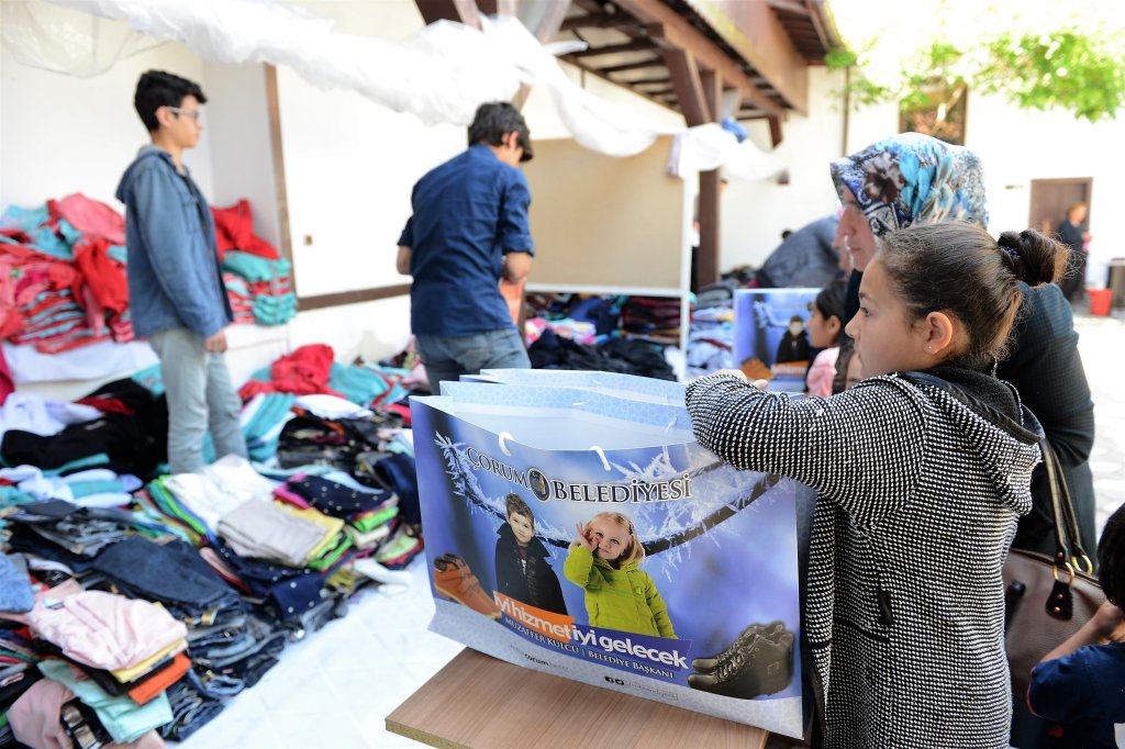 3 bin çocuğa bayram hediyesi