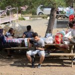 Vatandaşlar mesire alanlarında hoş vakit geçiriyor