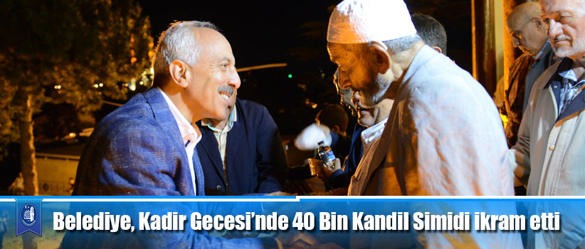 Belediye, Kadir Gecesi’nde 40 Bin Kandil Simidi ikram etti