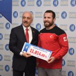 Başarılı sporcular ödüllendirildi