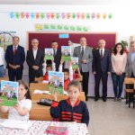 Çocuklarımıza 12 bin 500 tatil kitabı dağıttık