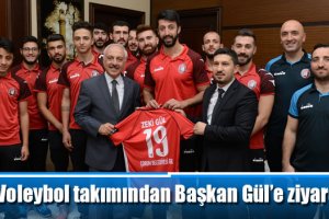 Voleybol takımından Başkan Gül’e ziyaret