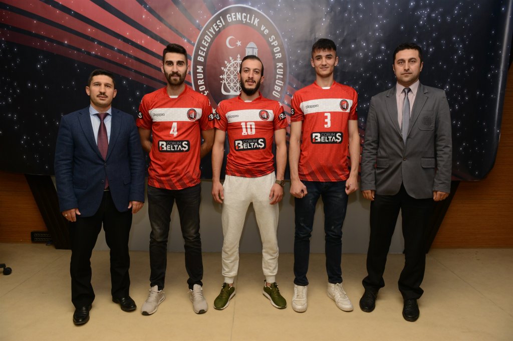 Voleybol takımı transferlerini sürdürüyor