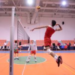 Kırmızı Şimşekler’den voleybol takımına destek