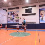 Kırmızı Şimşekler’den voleybol takımına destek