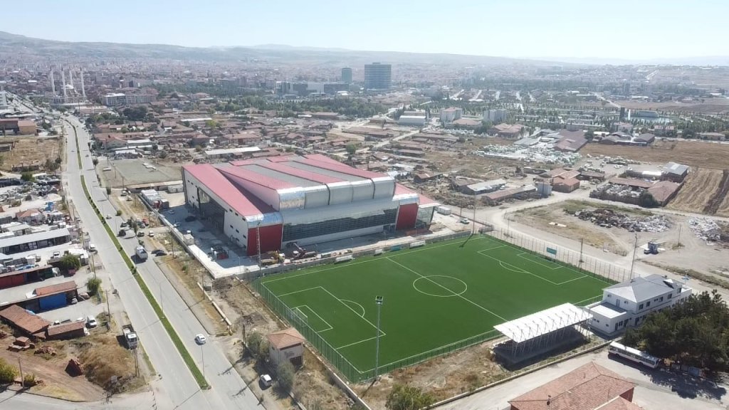 Yeni Kapalı Spor Salonu Yıl Sonunda Tamamlanıyor