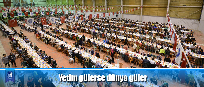 Yetim gülerse dünya güler